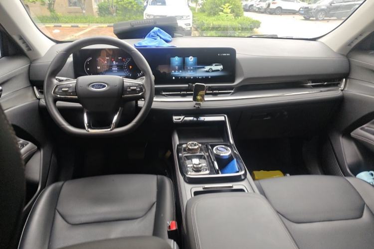 Used Ford Equator Sport 2023 EcoBoost 170 Prime Edition Center Console