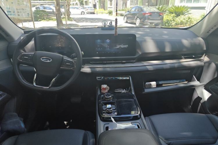 Used Ford Equator Sport 2023 EcoBoost 170 Elite Model Center Console