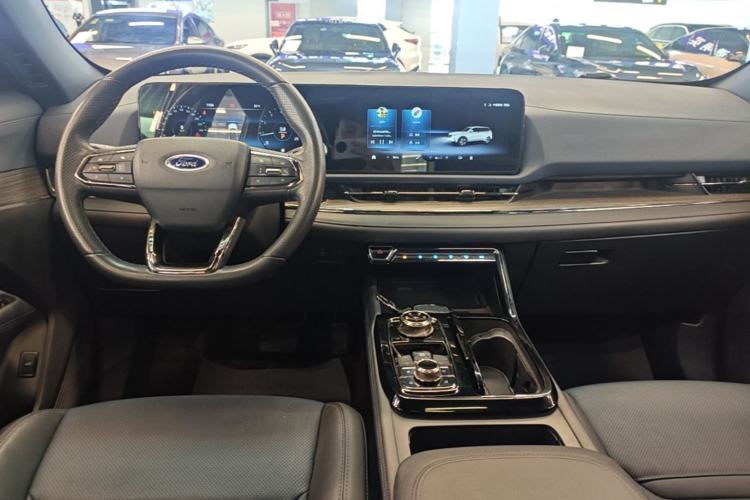 Used Ford Equator Sport 2023 EcoBoost 170 Premier Edition Center Console