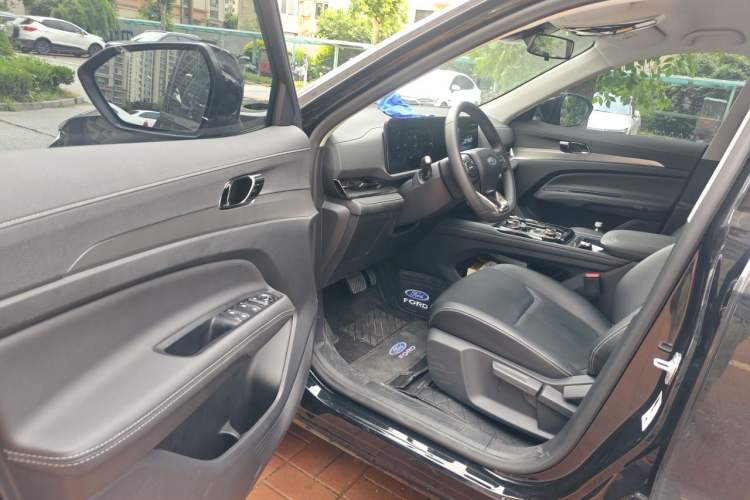Used Ford Equator Sport 2023 EcoBoost 170 Prime Edition Driver Seat