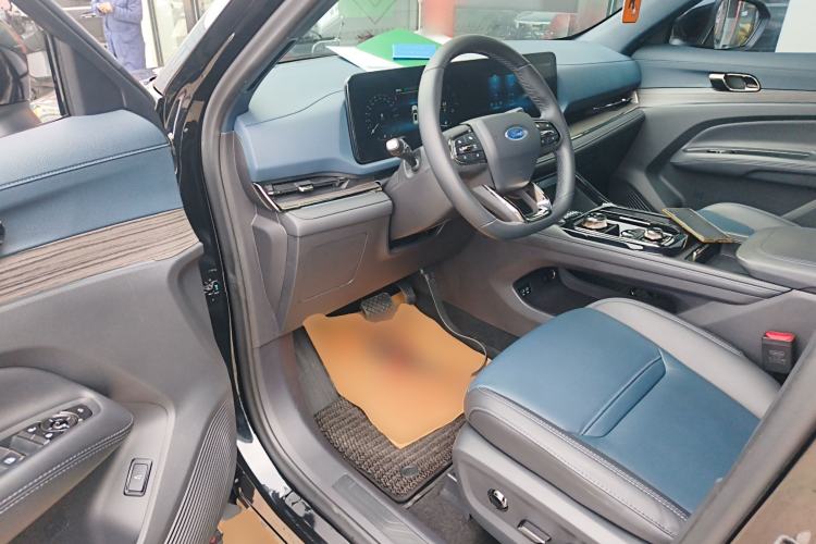 Used Ford Equator Sport 2023 EcoBoost 170 Premier Edition Driver Seat