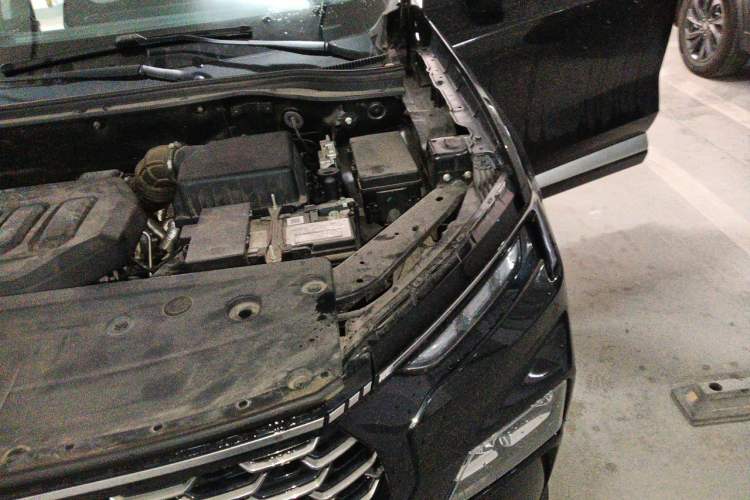 Used Ford Equator Sport 2023 EcoBoost 170 Elite Model Engine Bay Left