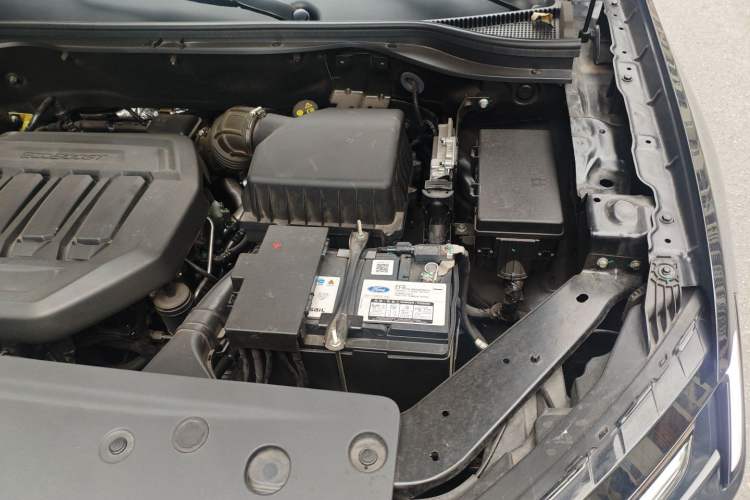 Used Ford Equator Sport 2023 EcoBoost 170 Platinum Edition Engine Bay Left