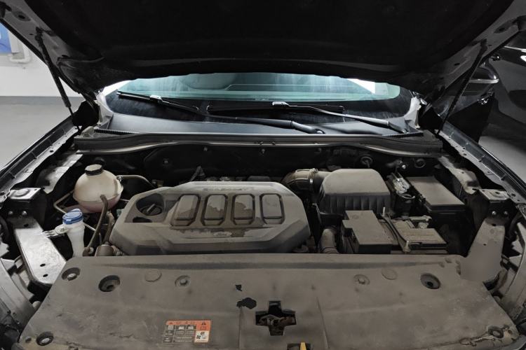 Used Ford Equator Sport 2023 EcoBoost 170 Elite Model Engine Bay