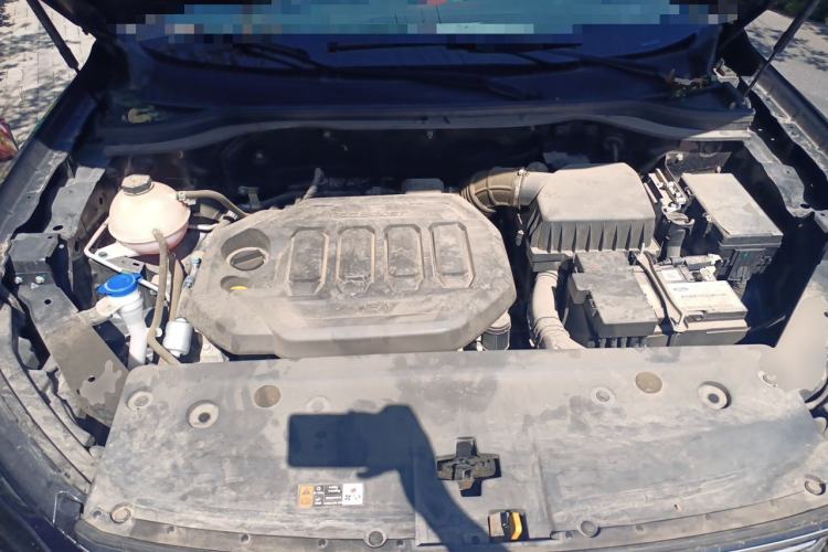 Used Ford Equator Sport 2023 EcoBoost 170 Elite Model Engine Bay