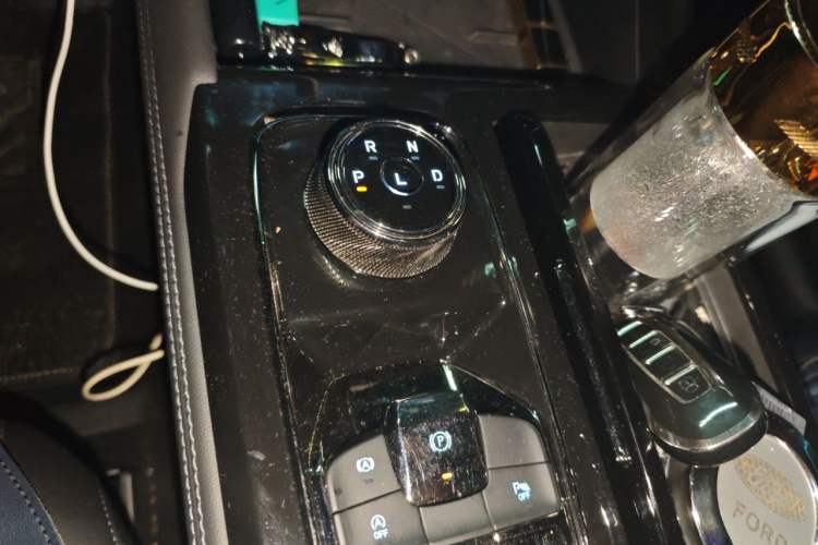 Used Ford Equator Sport 2023 EcoBoost 170 Premier Edition Gear Lever