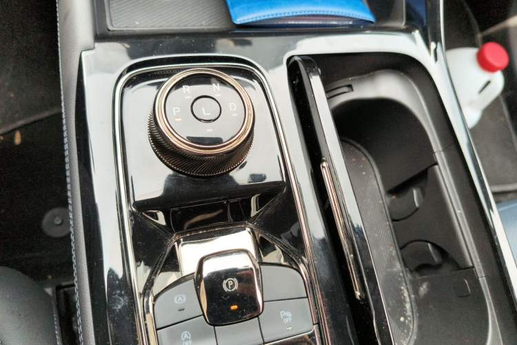 Used Ford Equator Sport 2023 EcoBoost 170 Premier Edition Gear Lever