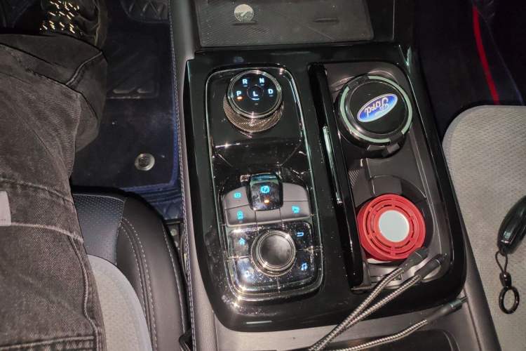 Used Ford Equator Sport 2023 EcoBoost 170 Premier Edition Gear Lever