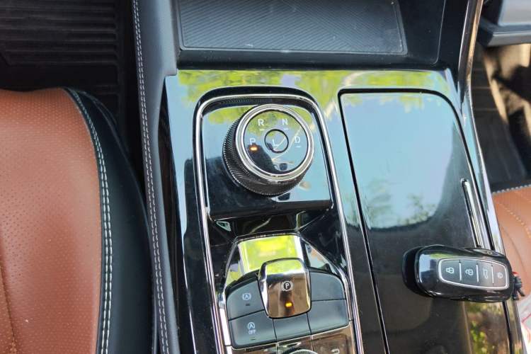 Used Ford Equator Sport 2023 EcoBoost 170 Prime Edition Gear Lever