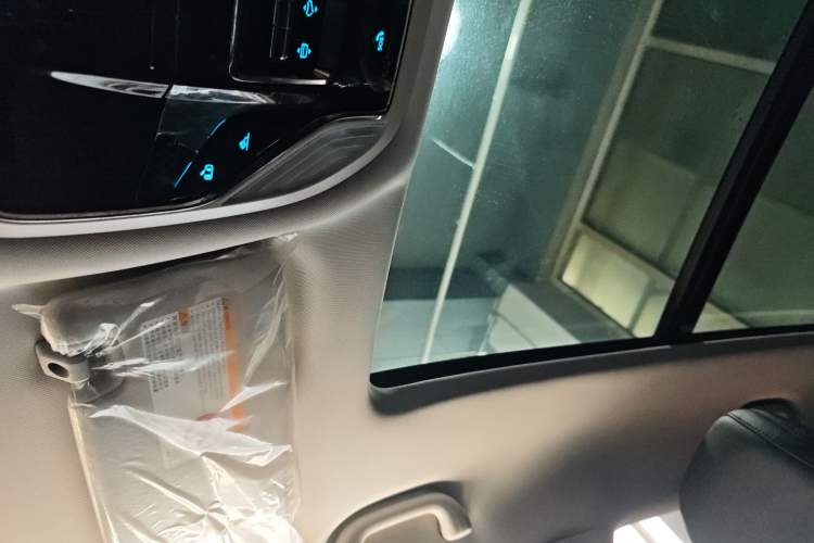 Used Ford Equator Sport 2023 EcoBoost 170 Elite Model Headliner