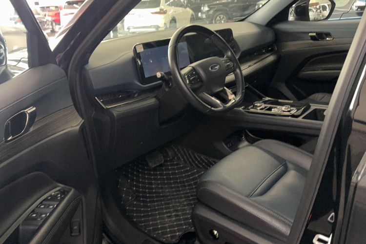 Used Ford Equator Sport 2023 EcoBoost 170 Premier Edition Interior 2