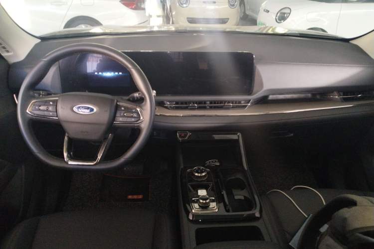 Used Ford Equator Sport 2023 EcoBoost 170 Elite Model Interior 2