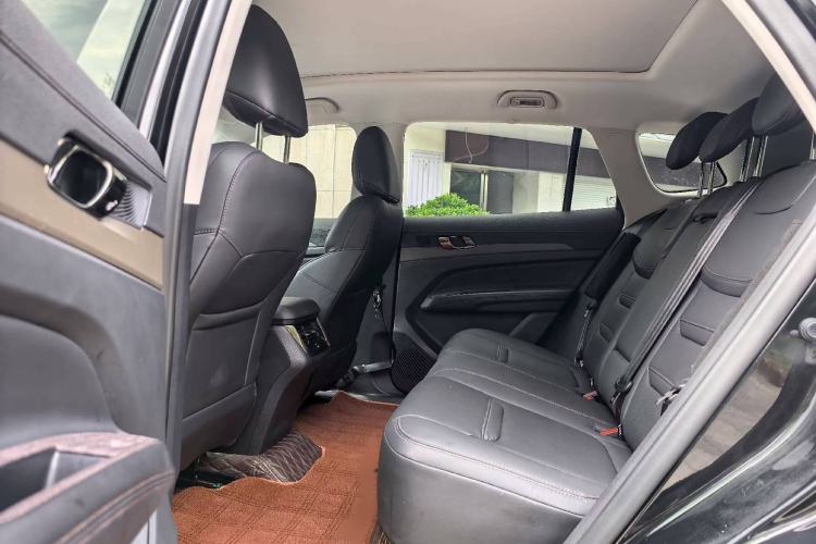 Used Ford Equator Sport 2023 EcoBoost 170 Platinum Edition Interior 3