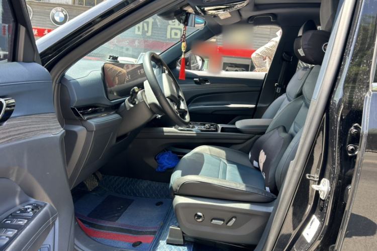 Used Ford Equator Sport 2023 EcoBoost 170 Premier Edition Interior 4