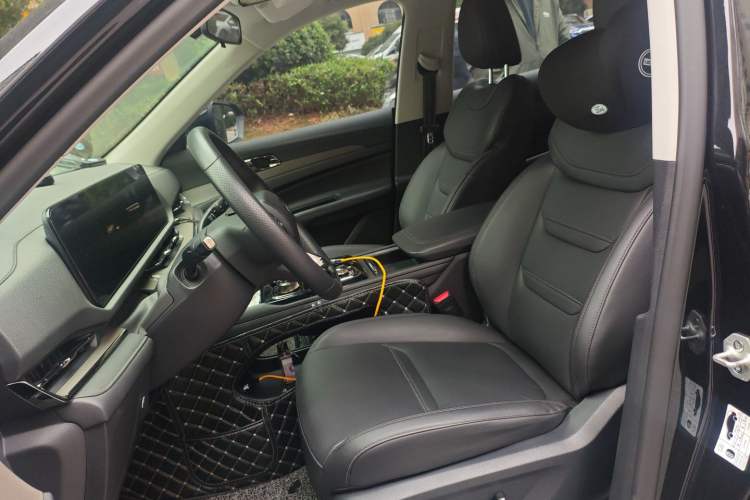 Used Ford Equator Sport 2023 EcoBoost 170 Platinum Edition Left Front Seat