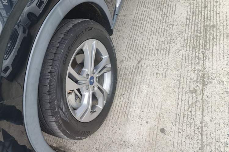 Used Ford Equator Sport 2023 EcoBoost 170 Platinum Edition Left Front Wheel Hub