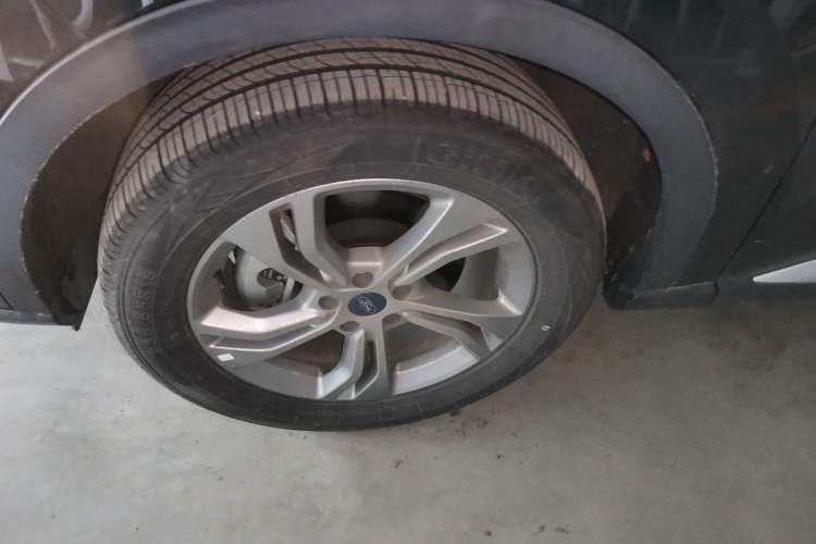 Used Ford Equator Sport 2023 EcoBoost 170 Prime Edition Left Front Wheel Hub