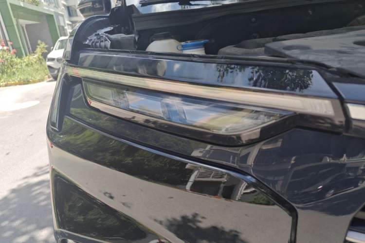 Used Ford Equator Sport 2023 EcoBoost 170 Elite Model Right Front Headlight