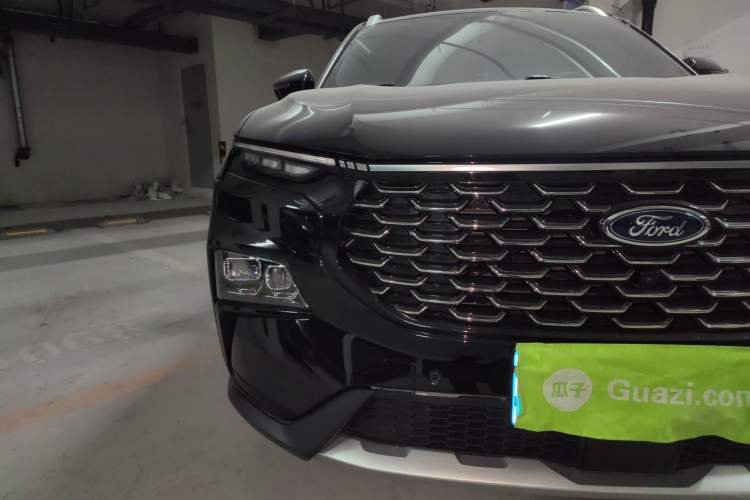 Used Ford Equator Sport 2023 EcoBoost 170 Premier Edition Right Front Headlight