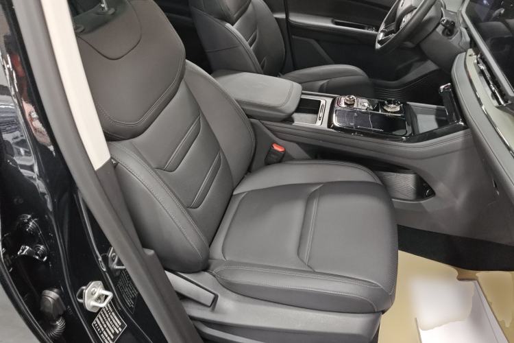 Used Ford Equator Sport 2023 EcoBoost 170 Platinum Edition Right Front Seat