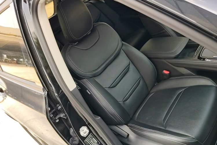 Used Ford Equator Sport 2023 EcoBoost 170 Prime Edition Right Front Seat