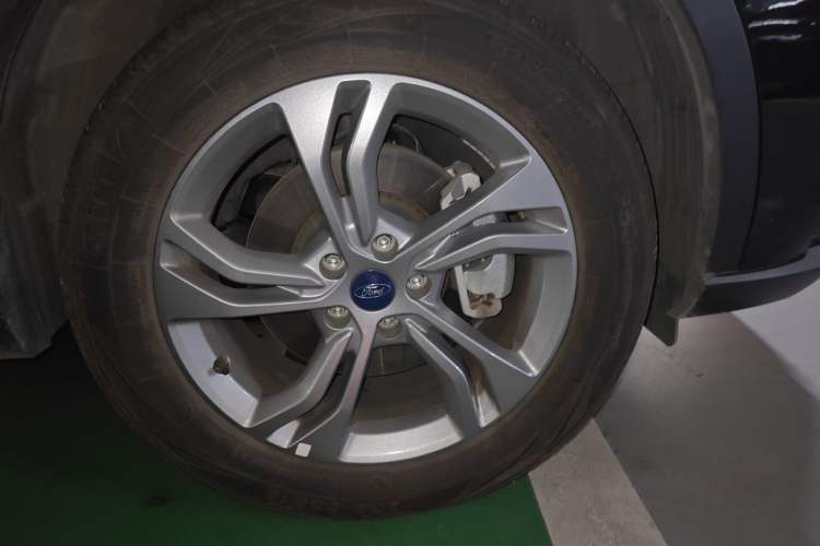 Used Ford Equator Sport 2023 EcoBoost 170 Prime Edition Right Front Wheel Hub