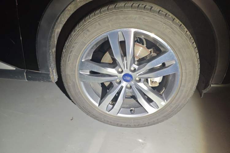 Used Ford Equator Sport 2023 EcoBoost 170 Premier Edition Right Front Wheel Hub