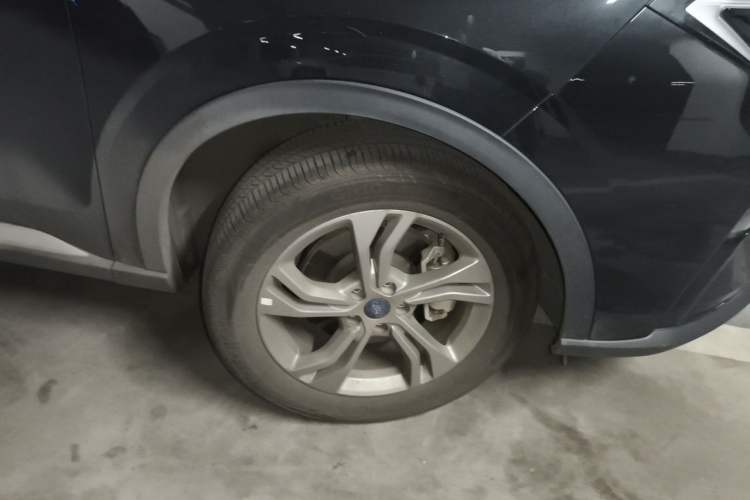 Used Ford Equator Sport 2023 EcoBoost 170 Prime Edition Right Front Wheel Hub
