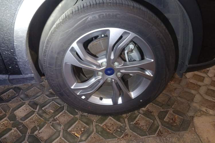 Used Ford Equator Sport 2023 EcoBoost 170 Prime Edition Right Front Wheel Hub