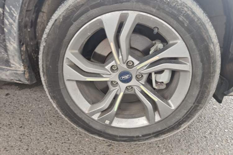 Used Ford Equator Sport 2023 EcoBoost 170 Prime Edition Right Front Wheel Hub