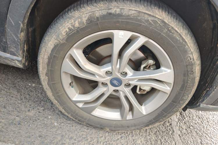 Used Ford Equator Sport 2023 EcoBoost 170 Prime Edition Right Front Wheel Hub
