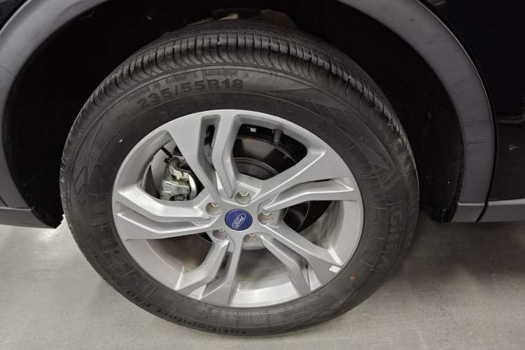 Used Ford Equator Sport 2023 EcoBoost 170 Platinum Edition Right Rear Wheel Hub
