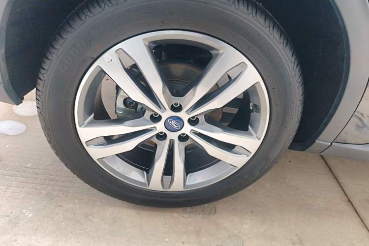 Used Ford Equator Sport 2023 EcoBoost 170 Premier Edition Right Rear Wheel Hub