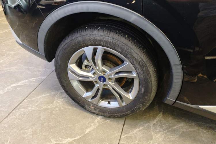 Used Ford Equator Sport 2023 EcoBoost 170 Platinum Edition Right Rear Wheel Hub