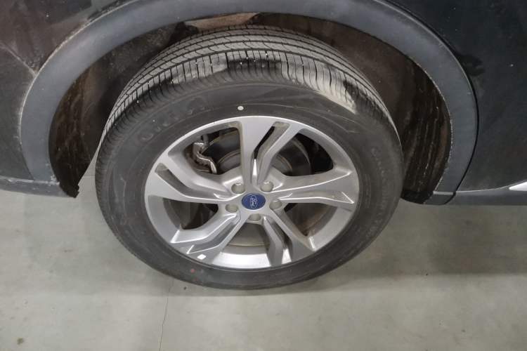 Used Ford Equator Sport 2023 EcoBoost 170 Prime Edition Right Rear Wheel Hub