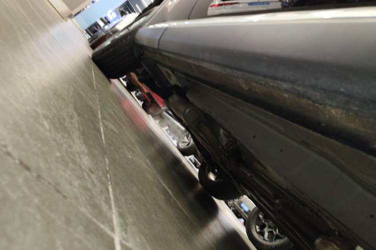 Used Ford Equator Sport 2023 EcoBoost 170 Platinum Edition Right Side Sill
