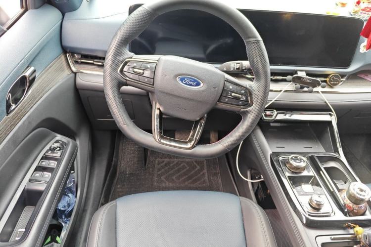Used Ford Equator Sport 2023 EcoBoost 170 Premier Edition Steering Wheel