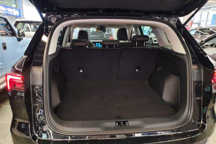Used Ford Equator Sport 2023 EcoBoost 170 Platinum Edition Trunk