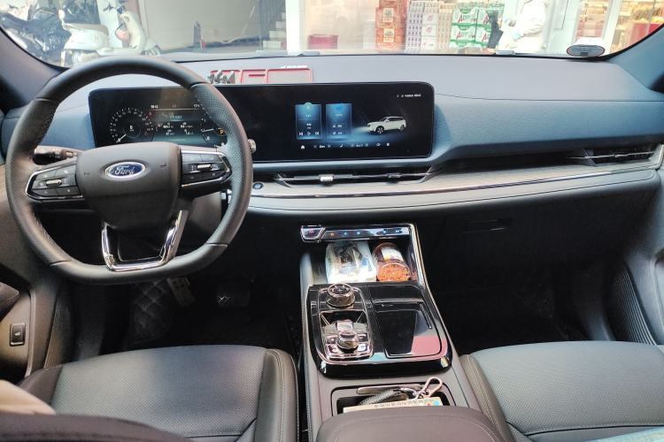 Used Ford Equator Sport 2023 EcoBoost 170 Elite Model Center Console