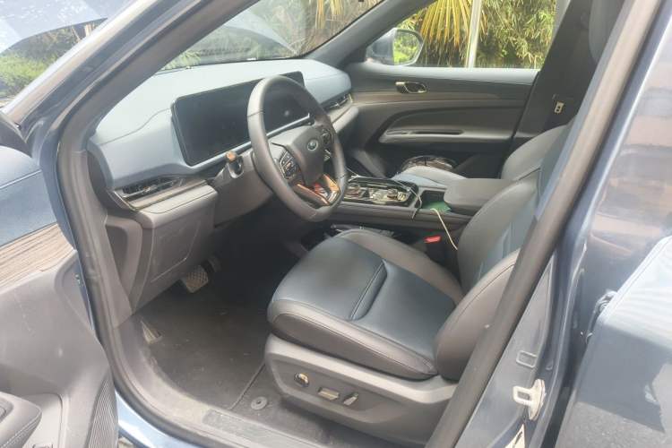 Used Ford Equator Sport 2023 EcoBoost 170 Premier PLUS Model Driver Seat