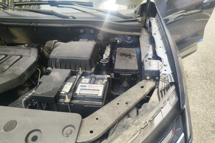 Used Ford Equator Sport 2023 EcoBoost 170 Premier PLUS Model Engine Bay Left