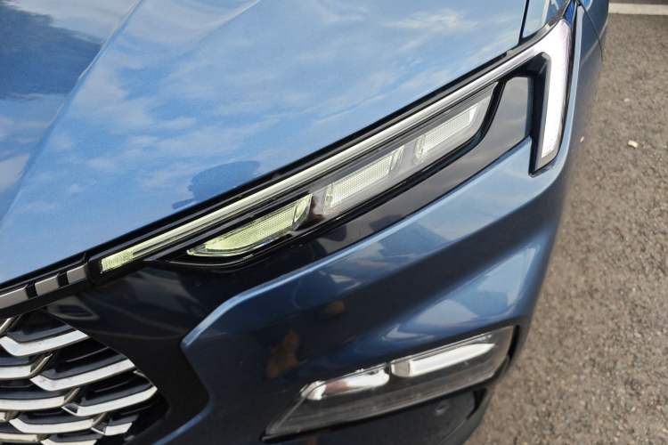 Used Ford Equator Sport 2023 EcoBoost 170 Premier Edition Left Front Headlight