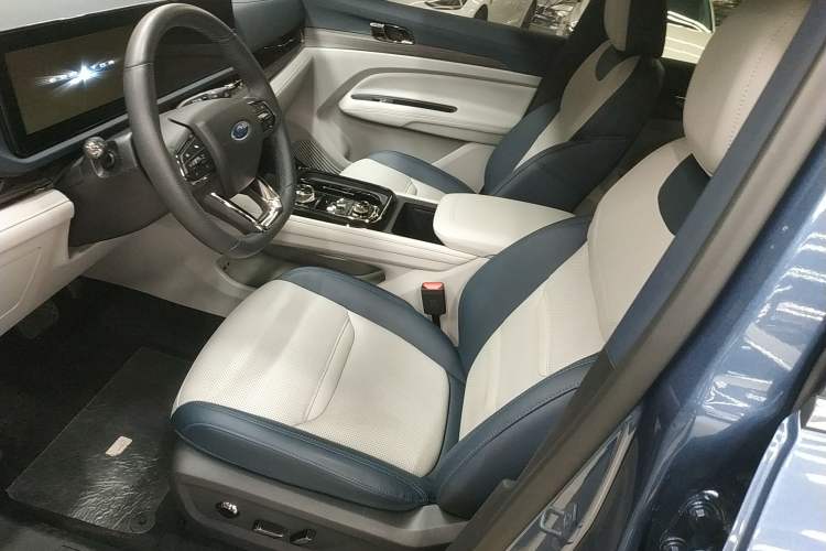 Used Ford Equator Sport 2023 EcoBoost 170 Premier PLUS Model Left Front Seat