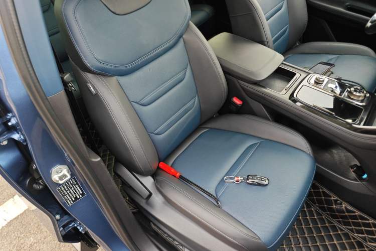 Used Ford Equator Sport 2023 EcoBoost 170 Premier Edition Right Front Seat