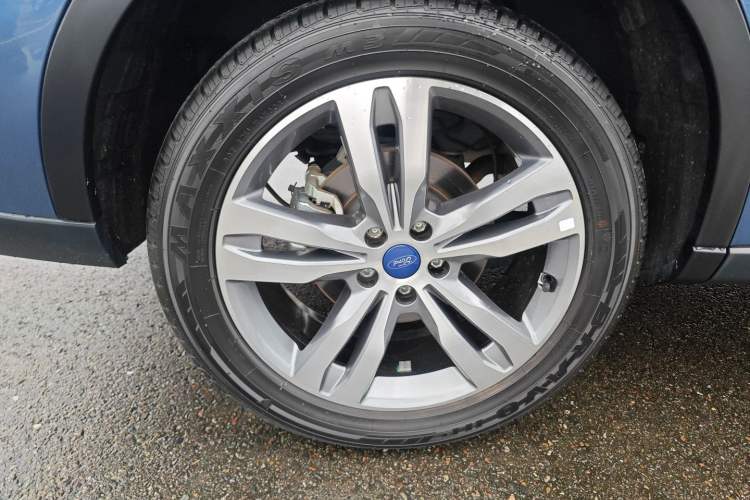 Used Ford Equator Sport 2023 EcoBoost 170 Premier Edition Right Rear Wheel Hub