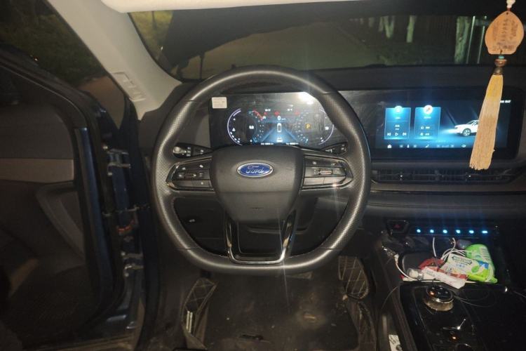 Used Ford Equator Sport 2023 EcoBoost 170 Platinum Edition Steering Wheel
