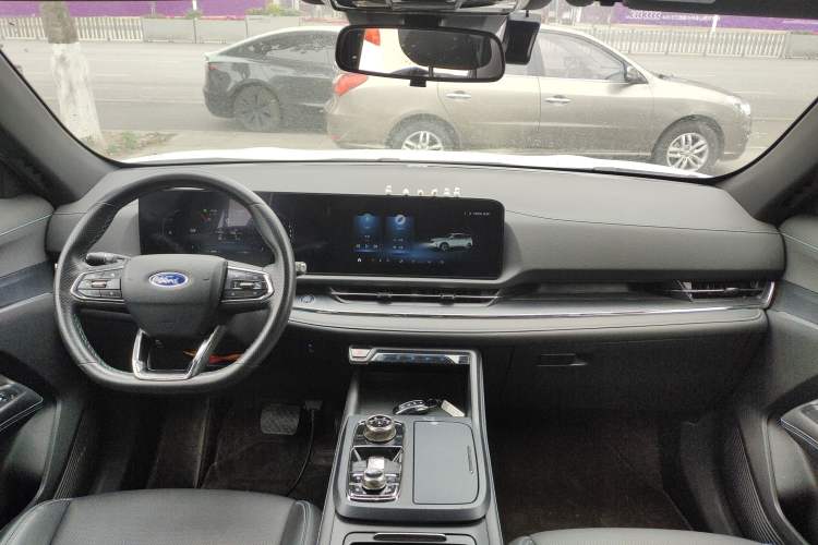 Used Ford Equator Sport 2023 EcoBoost 170 Galaxy Edition Center Console