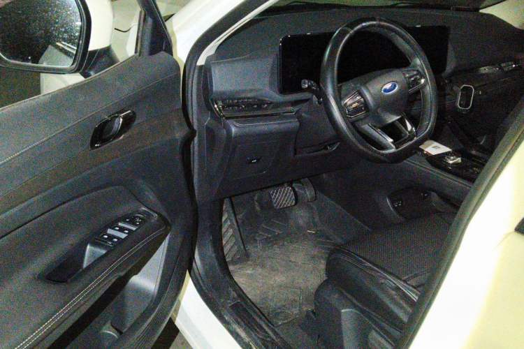 Used Ford Equator Sport 2023 EcoBoost 170 Prime Edition Driver Seat