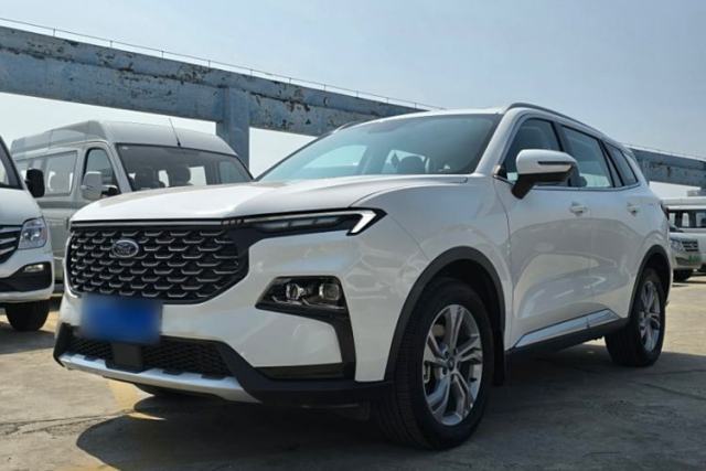 Ojetý Ford Equator Sport 2023 EcoBoost 170 Elite Model