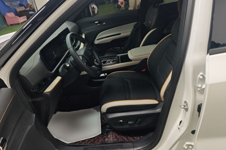 Used Ford Equator Sport 2023 Edge EcoBoost 170 Light & Shadow Left Front Seat